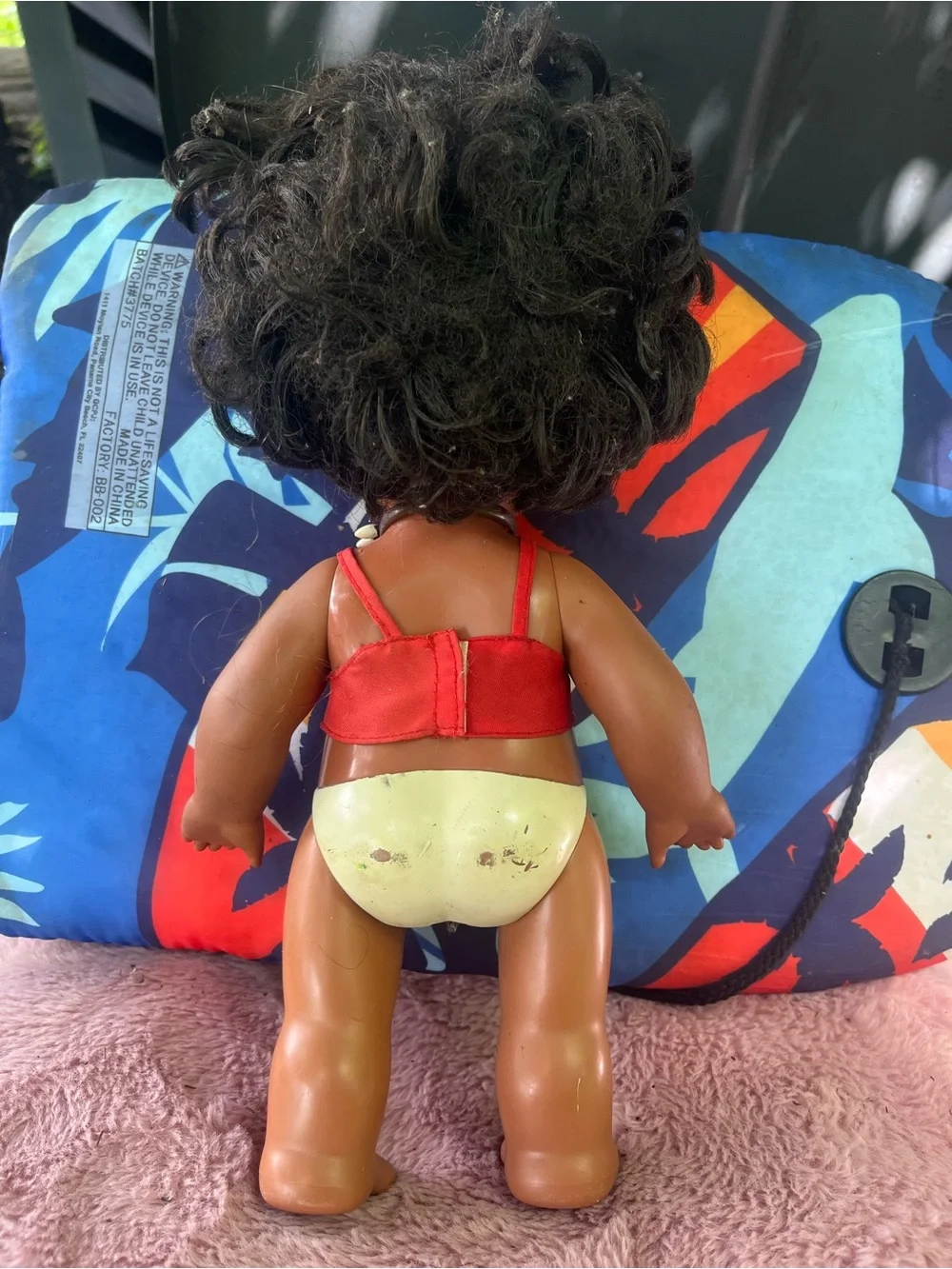 moana bikini Brown Vinyl Girl Doll with Red Top and Cream Bottoms